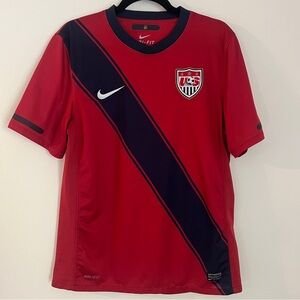 Men’s Medium USA Soccer Jersey Red Olympics Nike Shirt